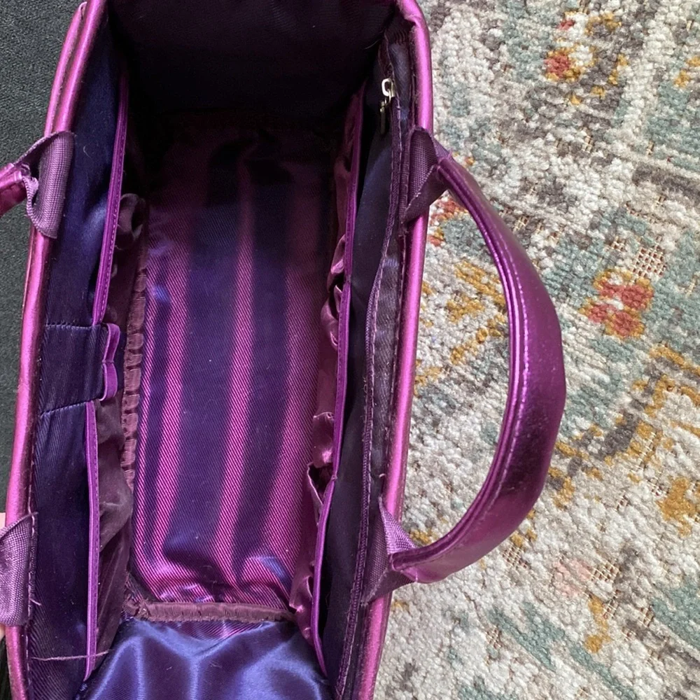 Younique makeup bag - Picture 3 of 6